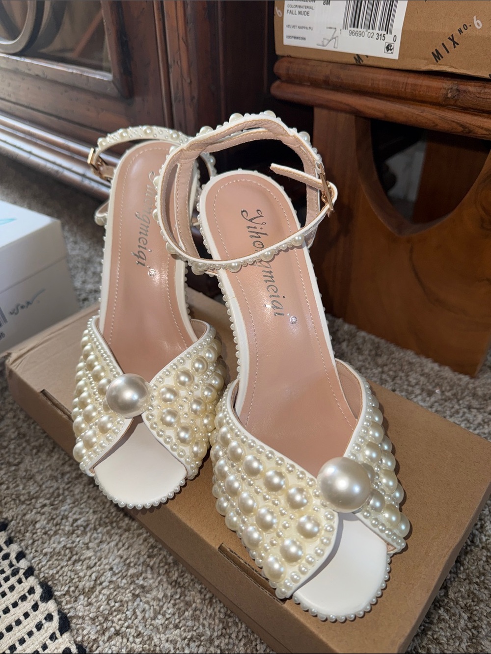 Luxe Dress Pearl-Embellished Ivory Ankle-Strap Sandals size 39